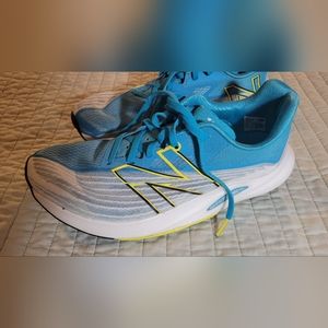New Balance Fuel Cell Rebel V2 women's
